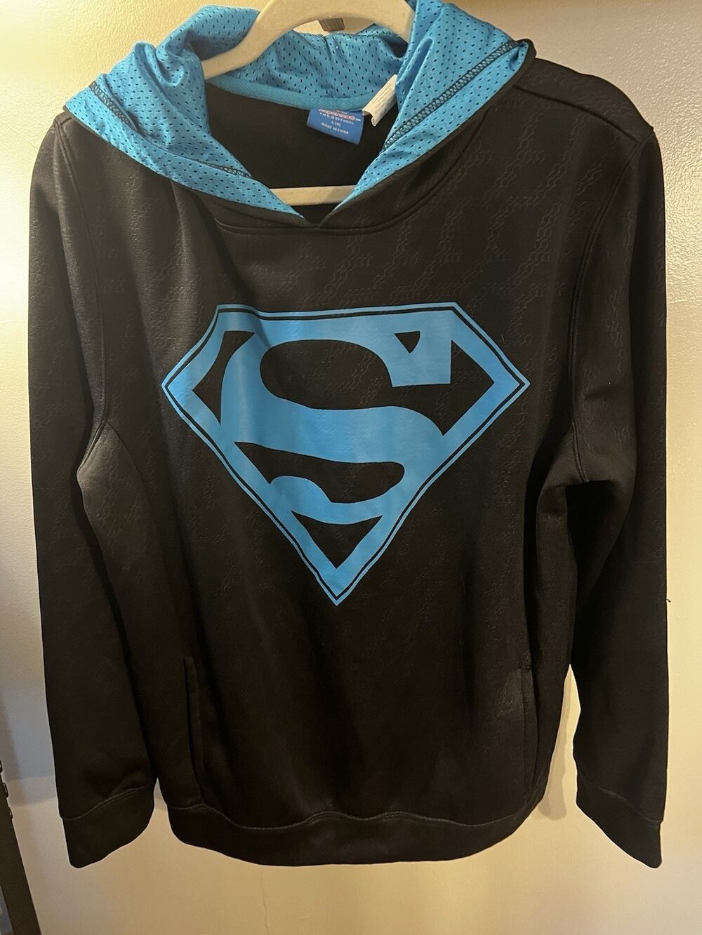 DC Comics Superman Electric Blue Logo And Mesh Interior Hoodie. Size L